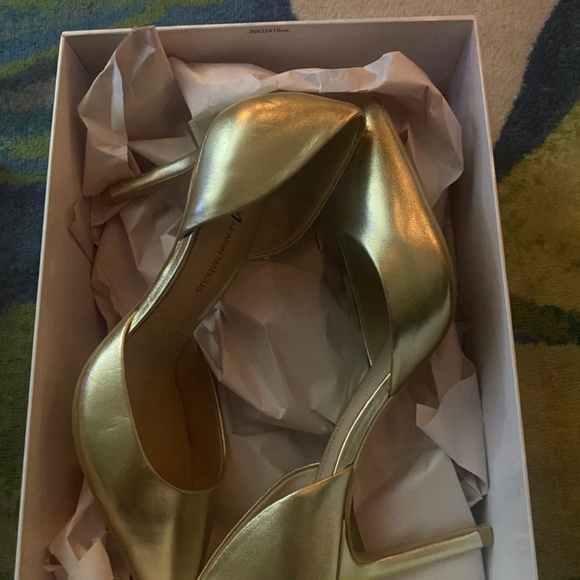 Neiman Marcus - Picture 4 of 5